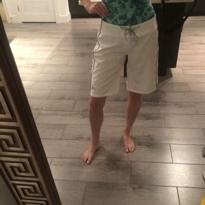 Sz 6 North Face white Water Shorts w teal accent